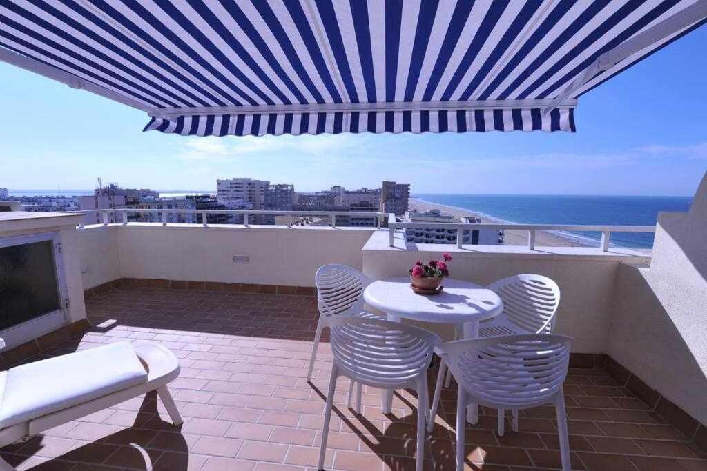Apartment Atico Loft Playa Victoria